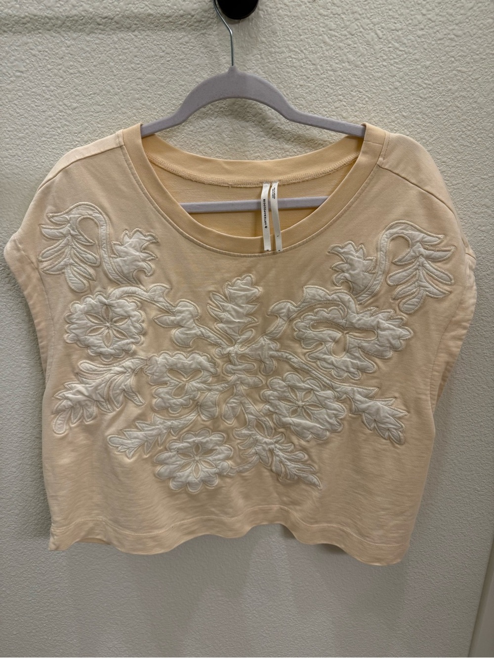 Anthropologie Cream Short-Sleeve Embroidered Floral Tee